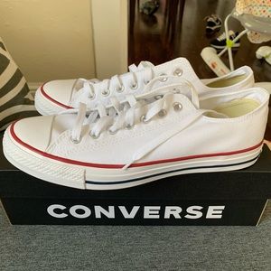 Converse Men’s Chuck Taylor Sneakers US size 9.5